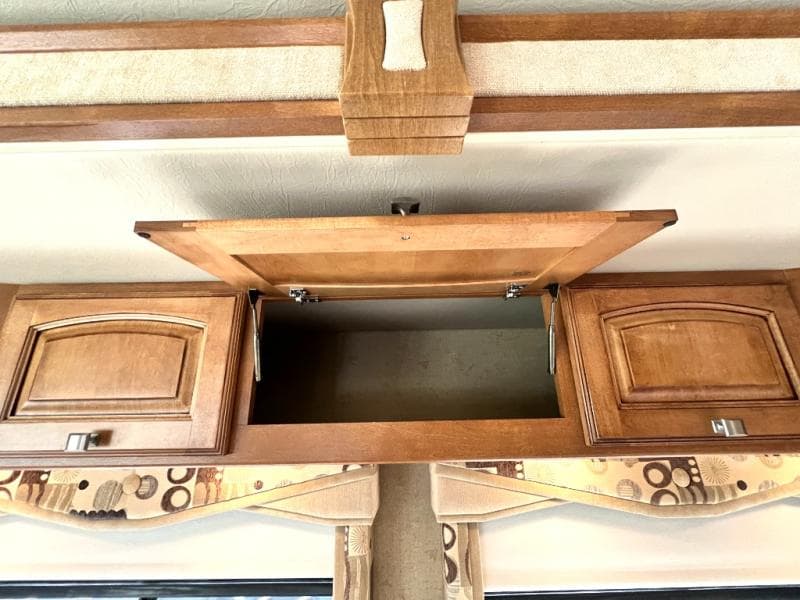 2013 Winnebago 2013 Winnebago Sightseer - thumbnail 14