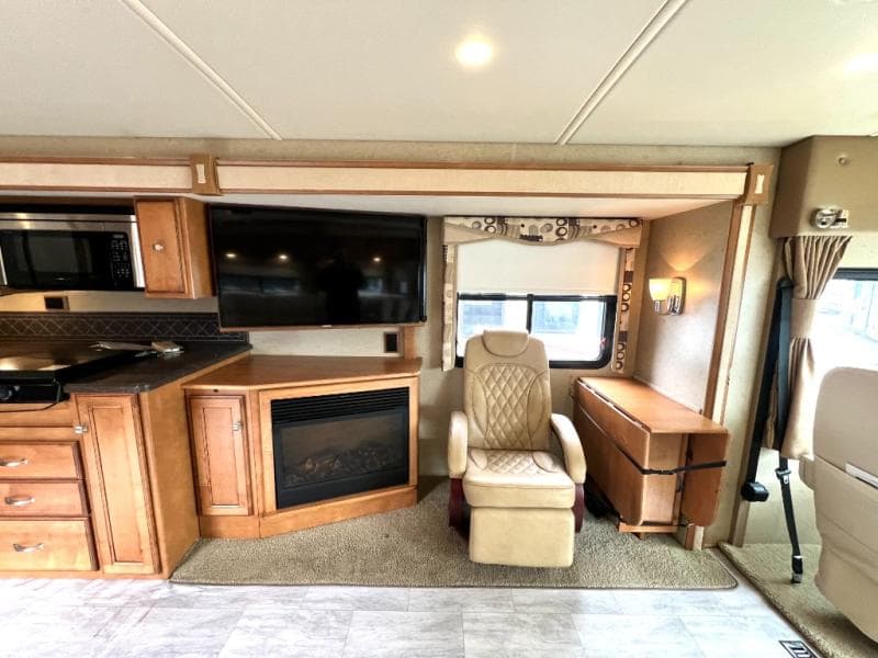 2013 Winnebago 2013 Winnebago Sightseer - thumbnail 16