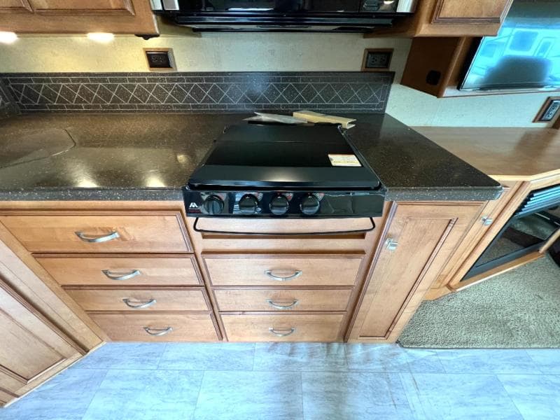 2013 Winnebago 2013 Winnebago Sightseer - thumbnail 21