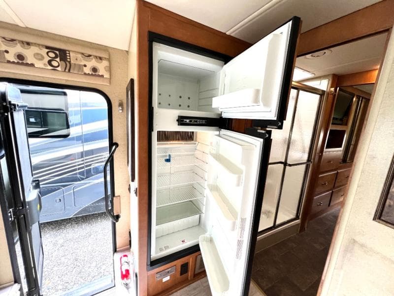 2013 Winnebago 2013 Winnebago Sightseer - thumbnail 26