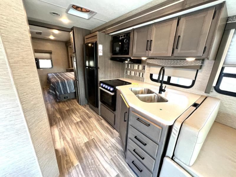 2022 Thor Motor Coach 2022 Thor Motor Coach Resonate - thumbnail 14