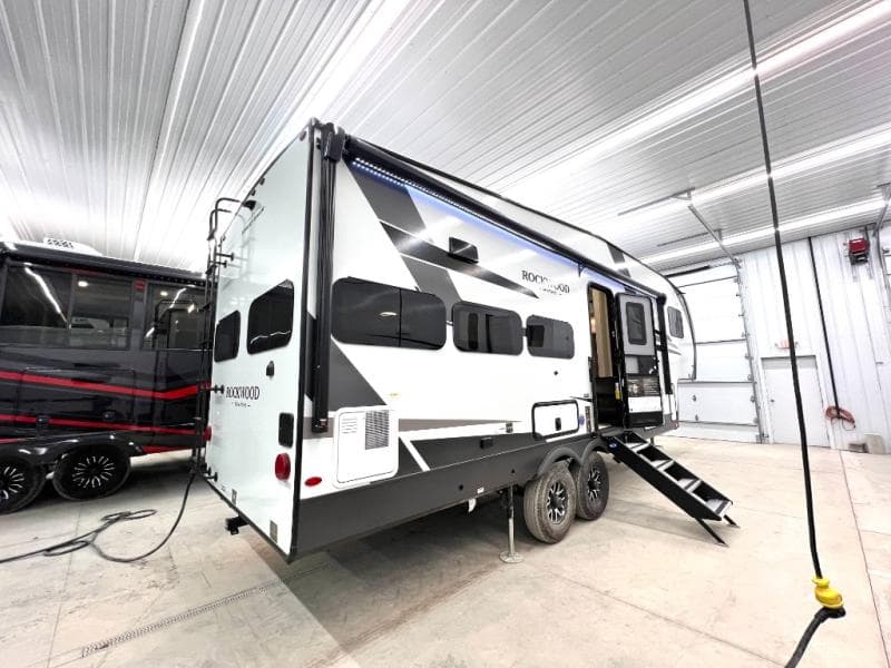 2026 Forest River 2026 Forest River Rockwood Signature - thumbnail 7