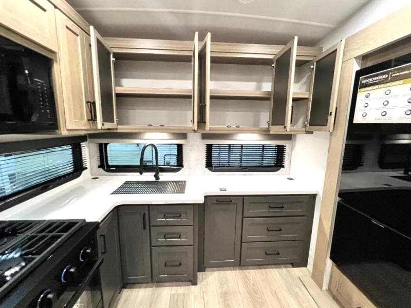 2026 Forest River 2026 Forest River Rockwood Signature - thumbnail 21