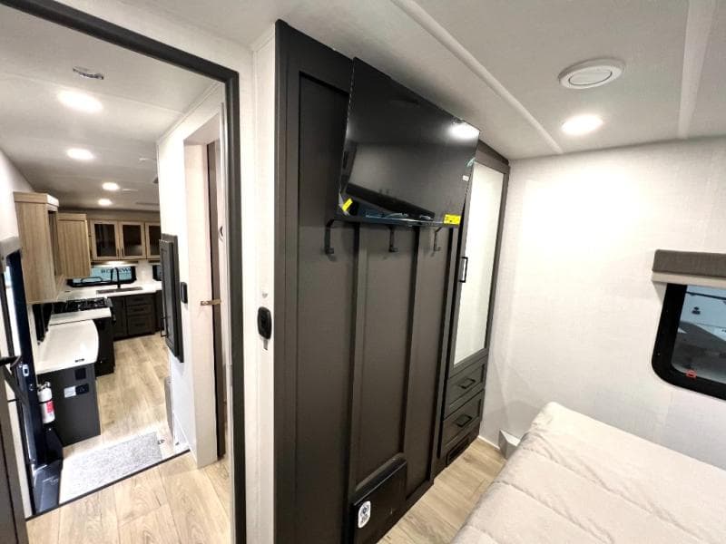 2026 Forest River 2026 Forest River Rockwood Signature - thumbnail 40