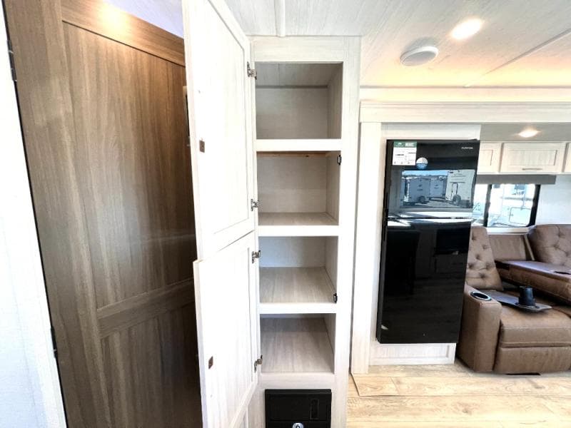 2026 Forest River 2026 Forest River Surveyor Legend - thumbnail 25