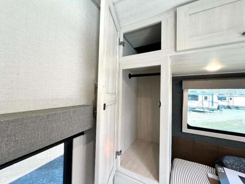 2026 Forest River 2026 Forest River Surveyor Legend - thumbnail 46