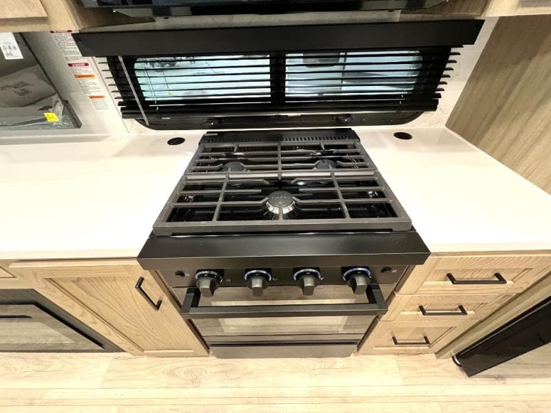 2026 Forest River 2026 Forest River Rockwood Signature - thumbnail 26