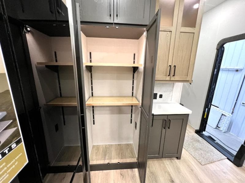 2026 Forest River 2026 Forest River Rockwood Signature - thumbnail 32