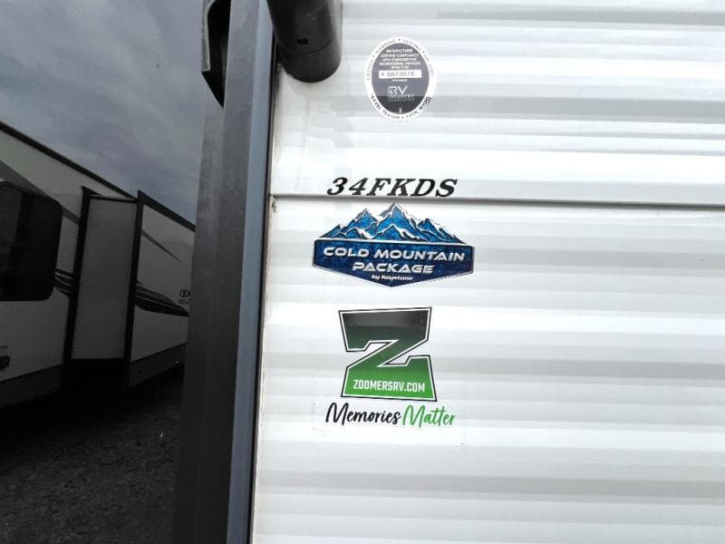2022 Keystone 2022 Keystone KZ RV Hideout - thumbnail 9
