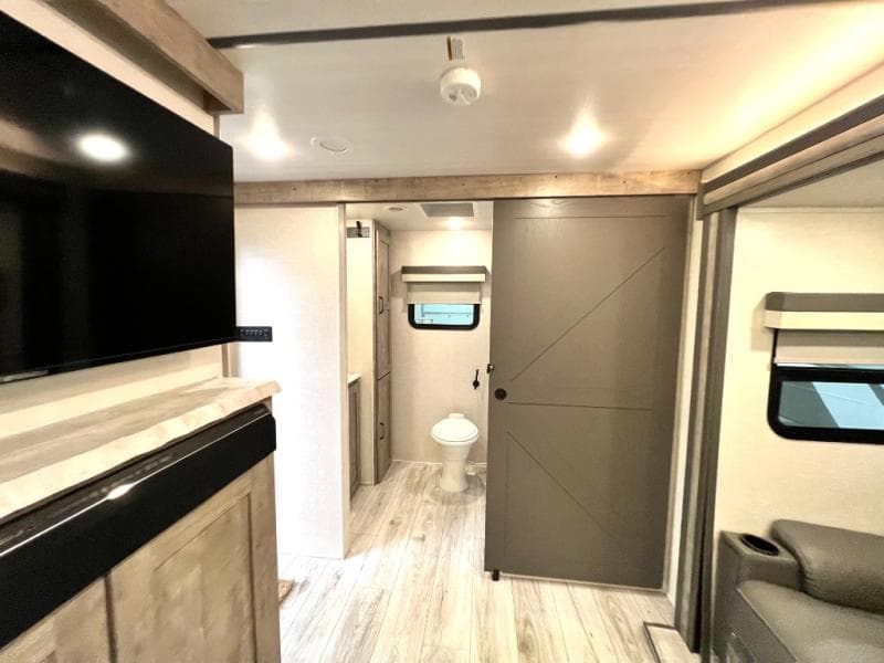 2023 Forest River 2023 Forest River Surveyor - thumbnail 26