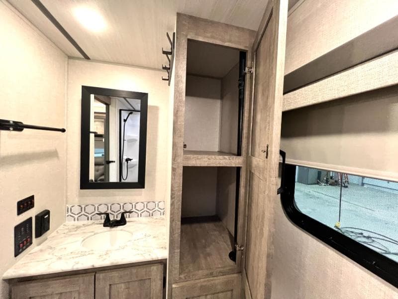 2023 Forest River 2023 Forest River Surveyor - thumbnail 33