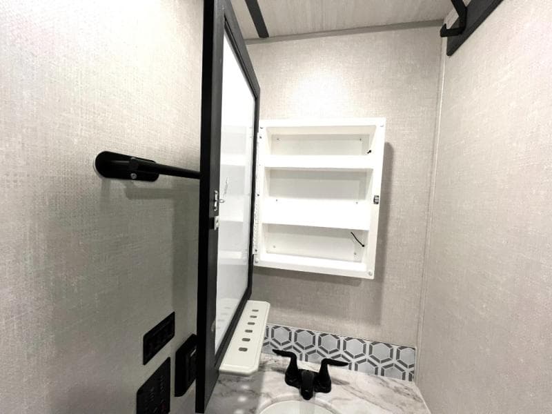 2023 Forest River 2023 Forest River Surveyor - thumbnail 34