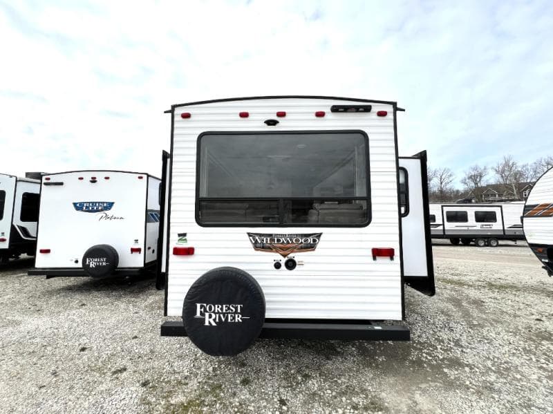 2022 Forest River 2022 Forest River Wildwood - thumbnail 7