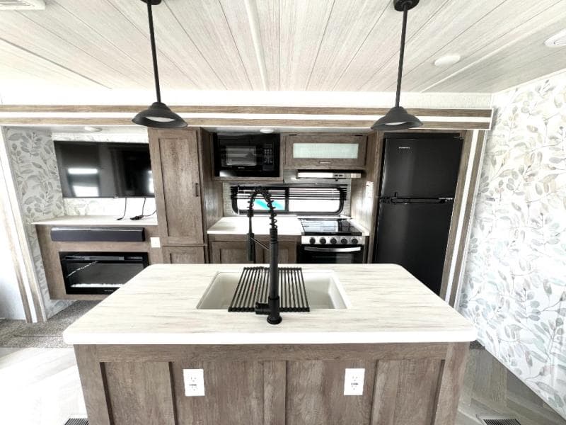 2022 Forest River 2022 Forest River Wildwood - thumbnail 17