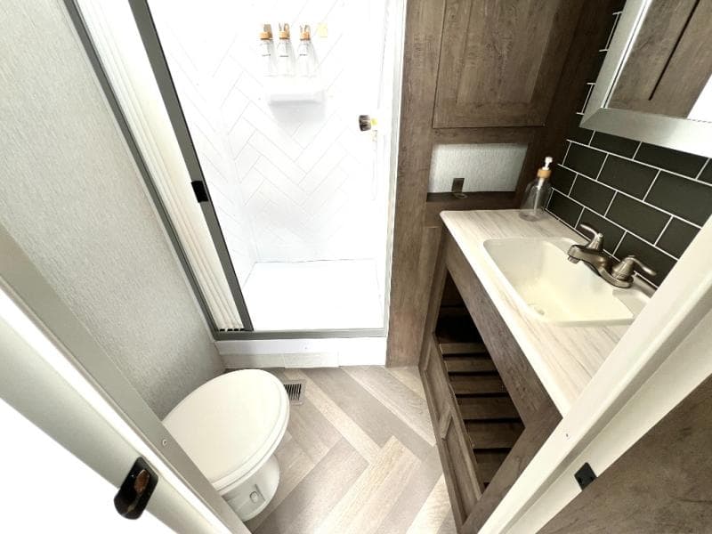 2022 Forest River 2022 Forest River Wildwood - thumbnail 30