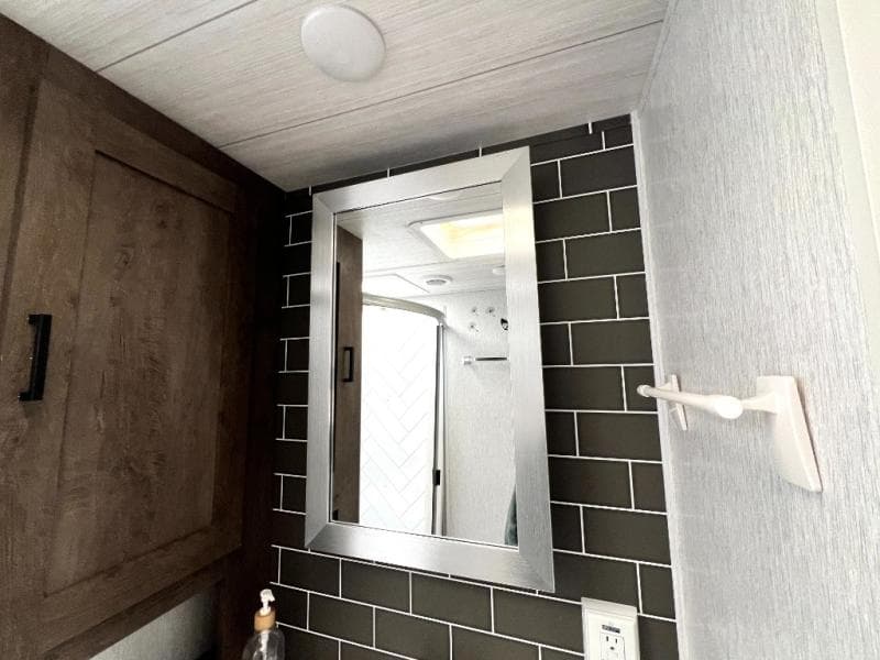 2022 Forest River 2022 Forest River Wildwood - thumbnail 35