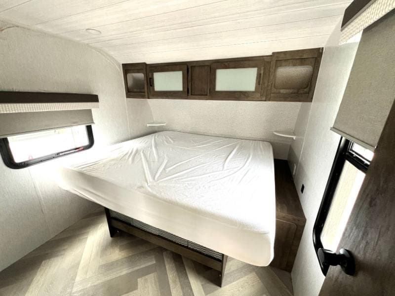 2022 Forest River 2022 Forest River Wildwood - thumbnail 38