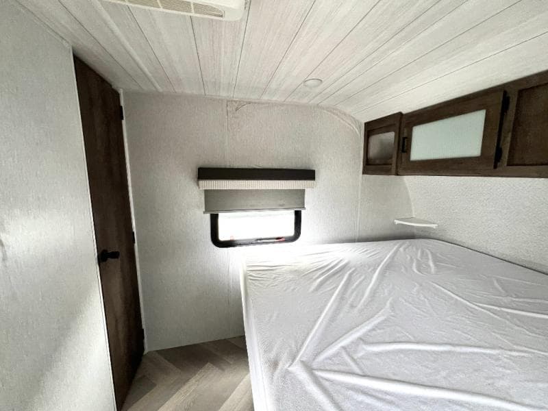 2022 Forest River 2022 Forest River Wildwood - thumbnail 39