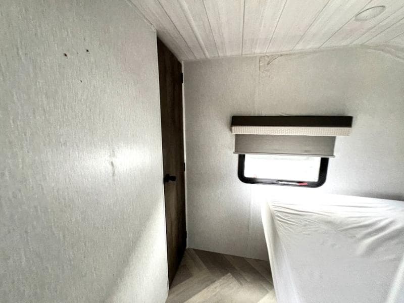 2022 Forest River 2022 Forest River Wildwood - thumbnail 40