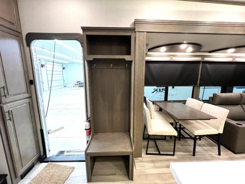 2023 Grand Design 2023 Grand Design Solitude - thumbnail 16