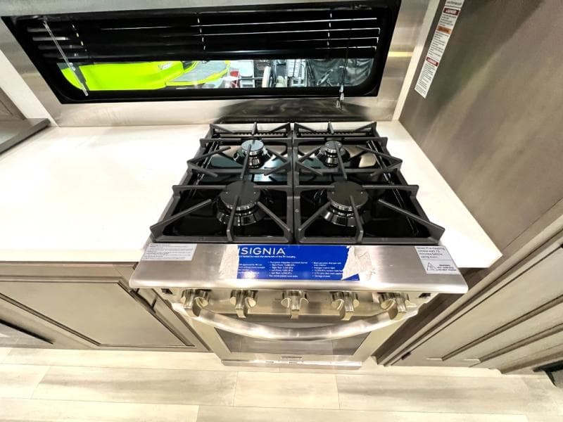 2023 Grand Design 2023 Grand Design Solitude - thumbnail 25