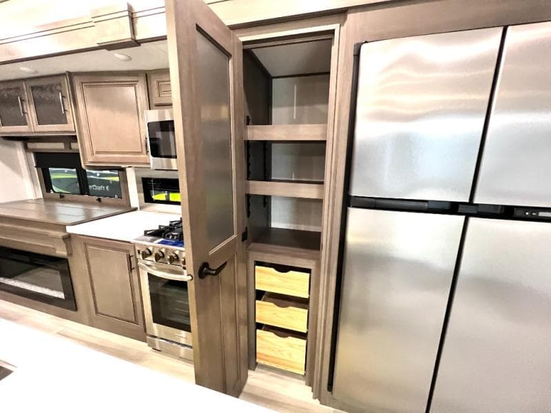 2023 Grand Design 2023 Grand Design Solitude - thumbnail 30