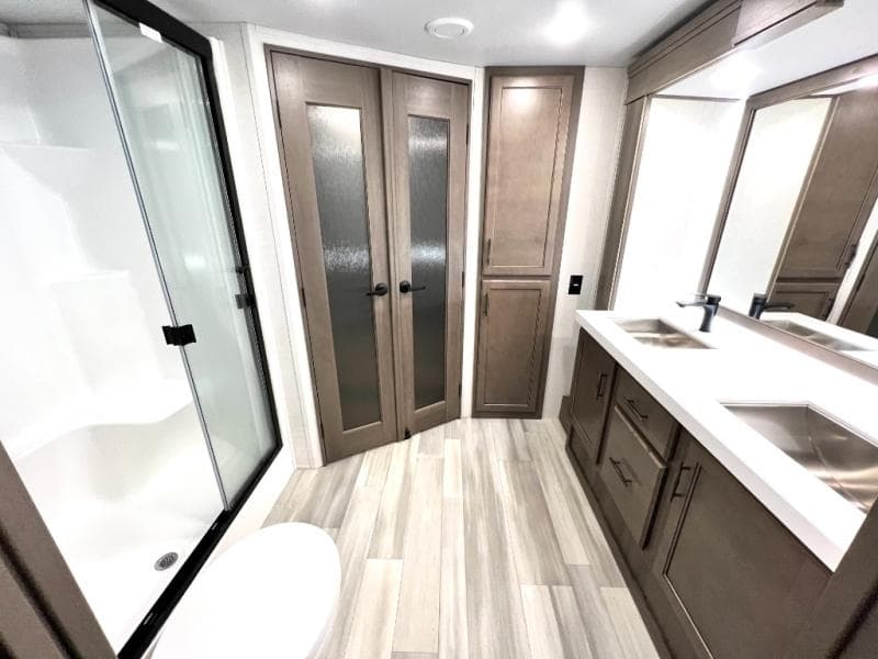 2023 Grand Design 2023 Grand Design Solitude - thumbnail 44