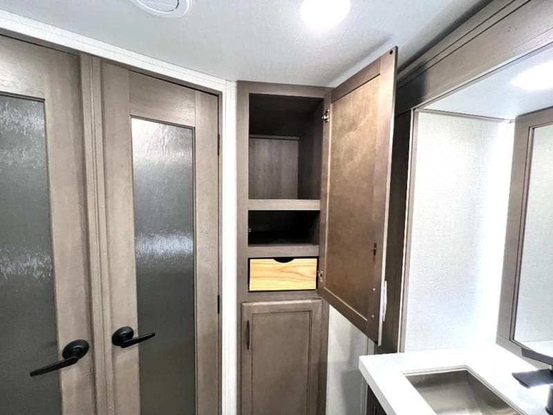 2023 Grand Design 2023 Grand Design Solitude - thumbnail 51