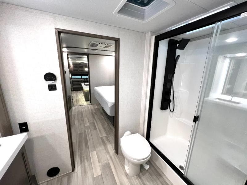 2023 Grand Design 2023 Grand Design Solitude - thumbnail 54