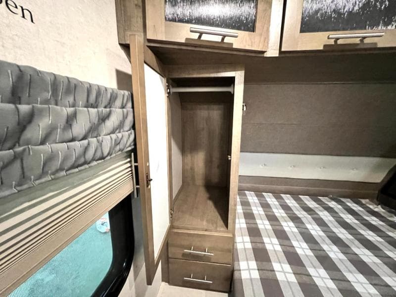 2018 Forest River 2018 Forest River Surveyor - thumbnail 31