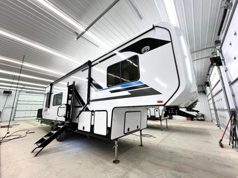 2026 Forest River 2026 Forest River Xlr Boost Toy Hauler - thumbnail 3