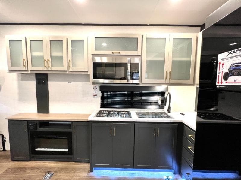 2026 Forest River 2026 Forest River Xlr Boost Toy Hauler - thumbnail 14