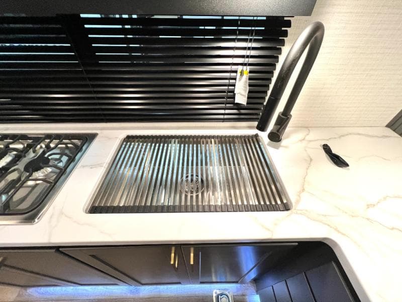 2026 Forest River 2026 Forest River Xlr Boost Toy Hauler - thumbnail 18