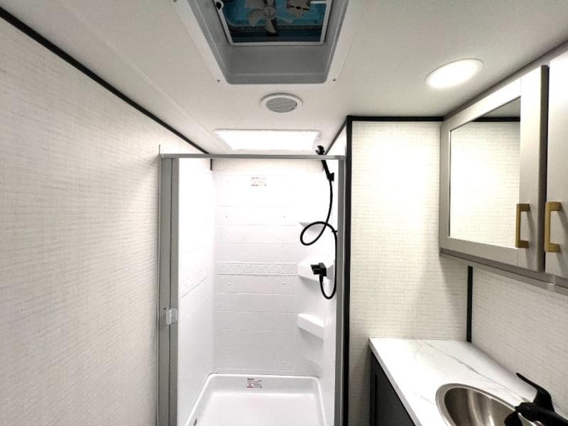 2026 Forest River 2026 Forest River Xlr Boost Toy Hauler - thumbnail 26