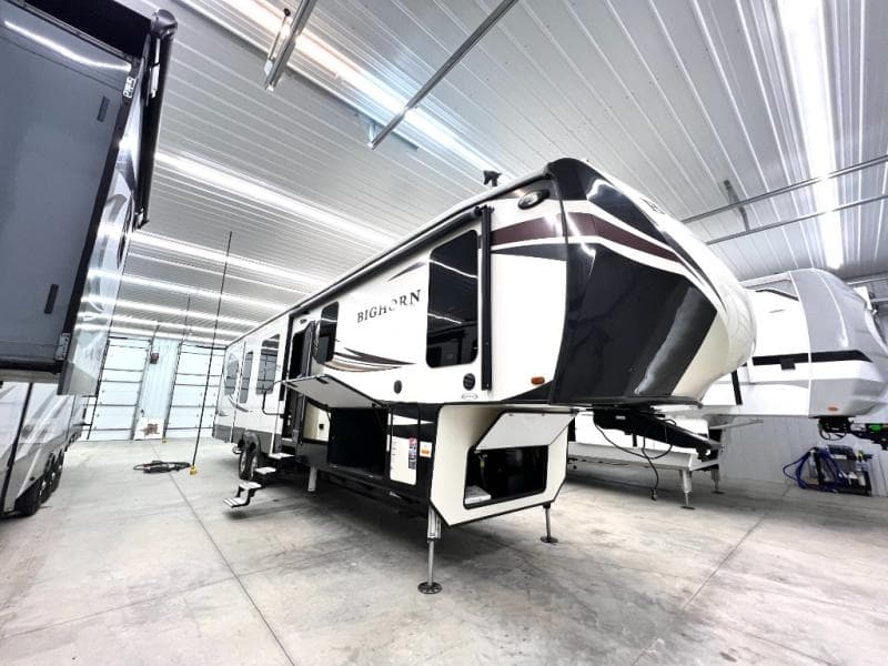 2018 Heartland 2018 Heartland Bighorn - thumbnail 2