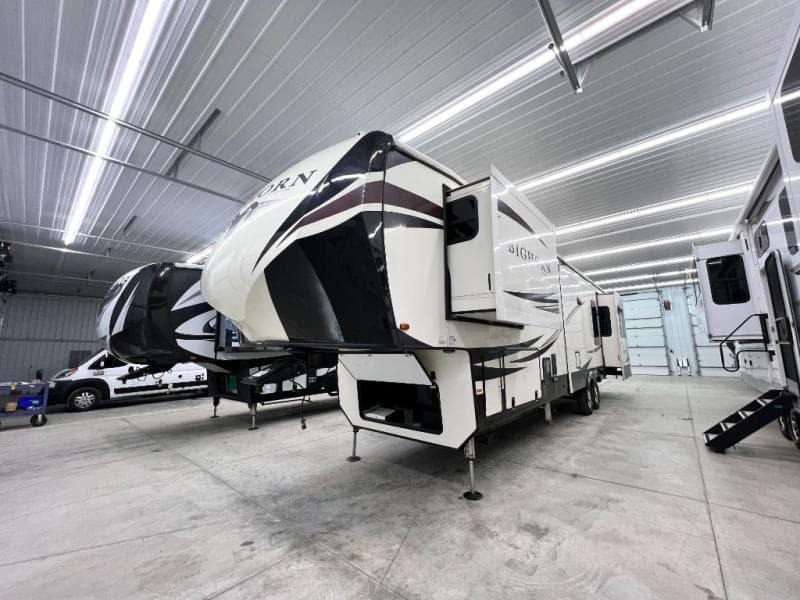 2018 Heartland 2018 Heartland Bighorn - thumbnail 4