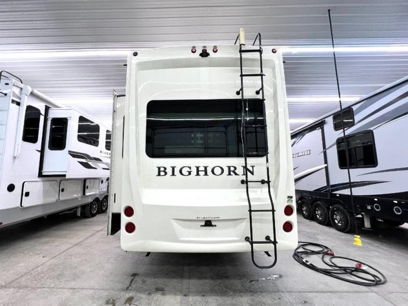 2018 Heartland 2018 Heartland Bighorn - thumbnail 6