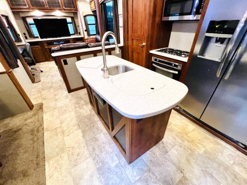 2018 Heartland 2018 Heartland Bighorn - thumbnail 15