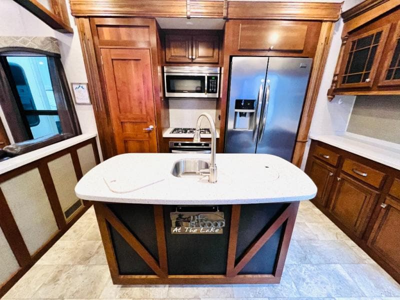 2018 Heartland 2018 Heartland Bighorn - thumbnail 16