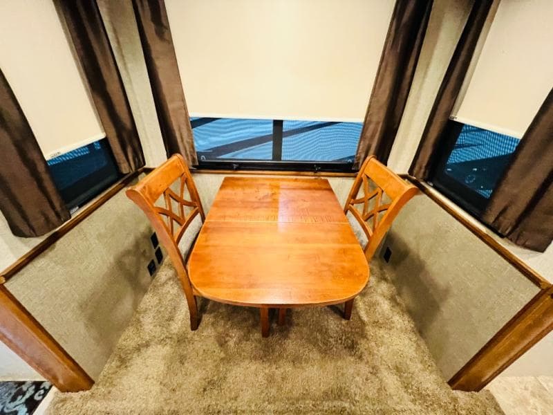 2018 Heartland 2018 Heartland Bighorn - thumbnail 17