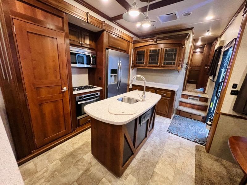 2018 Heartland 2018 Heartland Bighorn - thumbnail 18