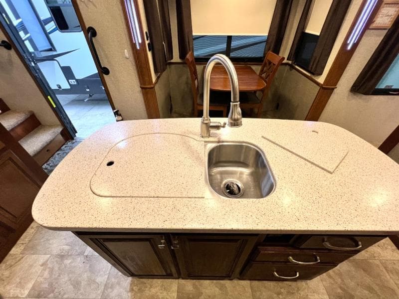 2018 Heartland 2018 Heartland Bighorn - thumbnail 24