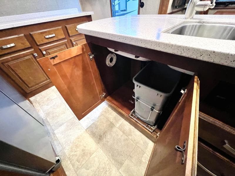 2018 Heartland 2018 Heartland Bighorn - thumbnail 25