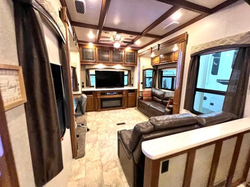 2018 Heartland 2018 Heartland Bighorn - thumbnail 43