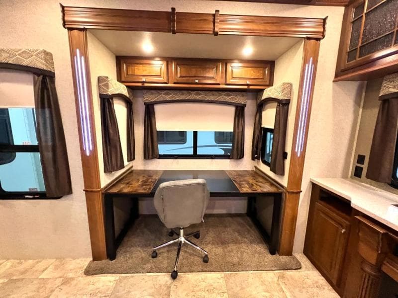 2018 Heartland 2018 Heartland Bighorn - thumbnail 47