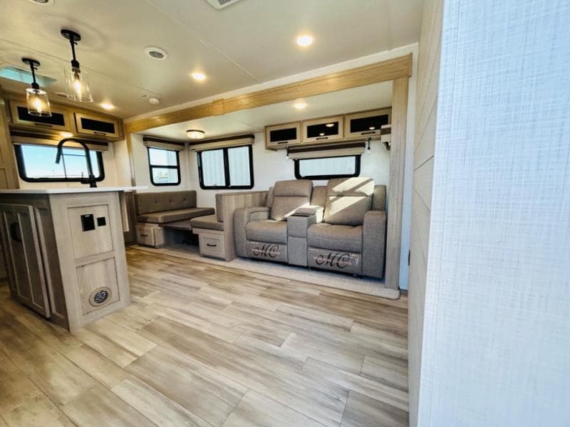 2024 Forest River 2024 Forest River Rockwood Ultra Lite - thumbnail 19