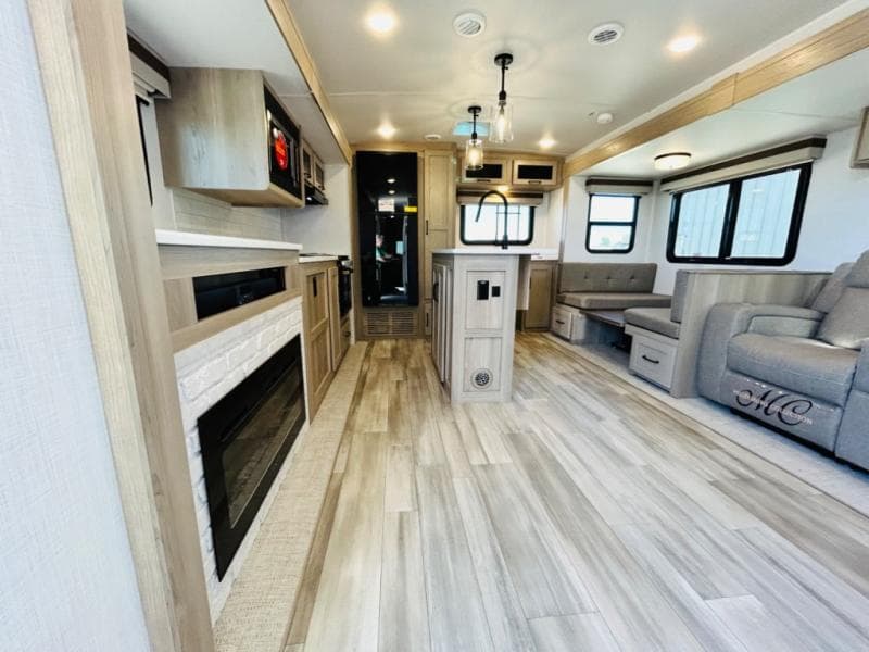 2024 Forest River 2024 Forest River Rockwood Ultra Lite - thumbnail 20