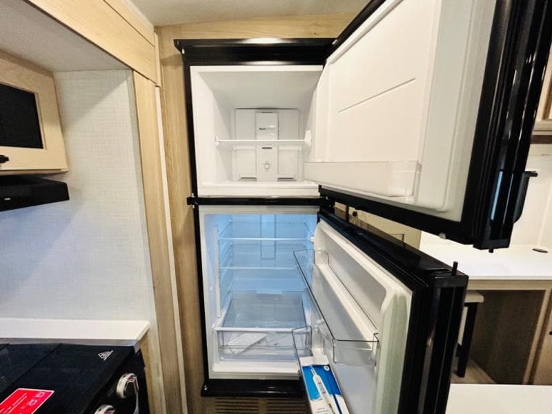 2024 Forest River 2024 Forest River Rockwood Ultra Lite - thumbnail 32