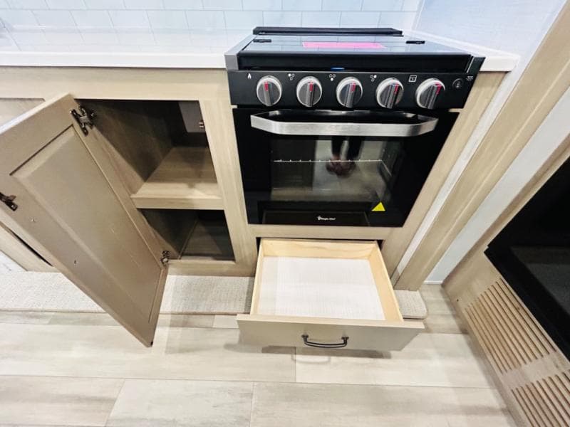 2024 Forest River 2024 Forest River Rockwood Ultra Lite - thumbnail 40