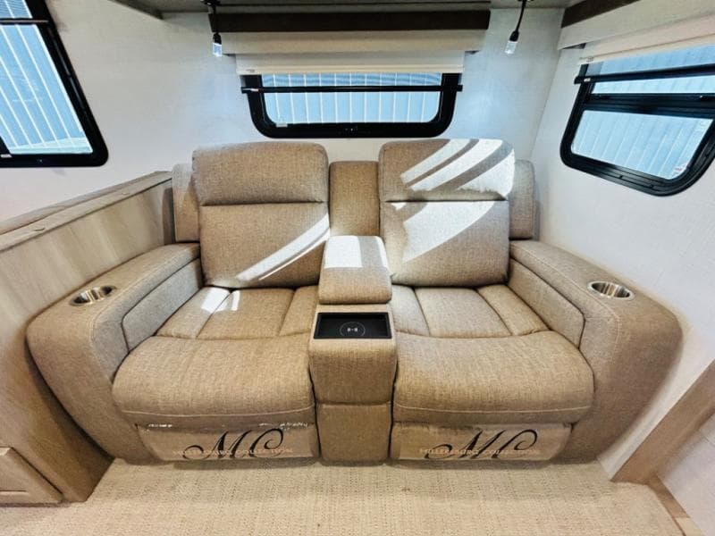 2024 Forest River 2024 Forest River Rockwood Ultra Lite - thumbnail 47